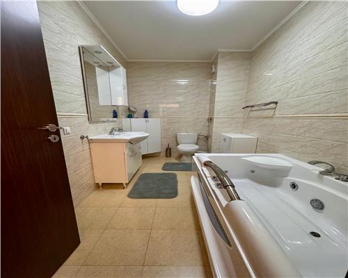 Inchiriere apartament 3 camere, 3 balcoane, in Ploiesti, zona Albert