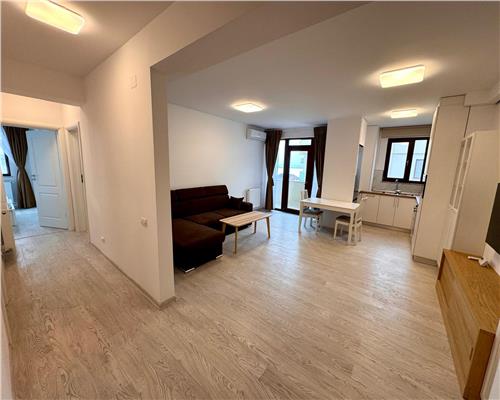 Apartament 3 camere prima inchiriere, in Ploiesti, cartier Albert, parcare proprie.