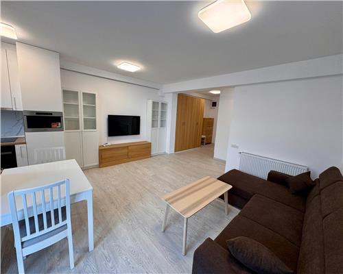 Apartament 3 camere prima inchiriere, in Ploiesti, cartier Albert, parcare proprie.