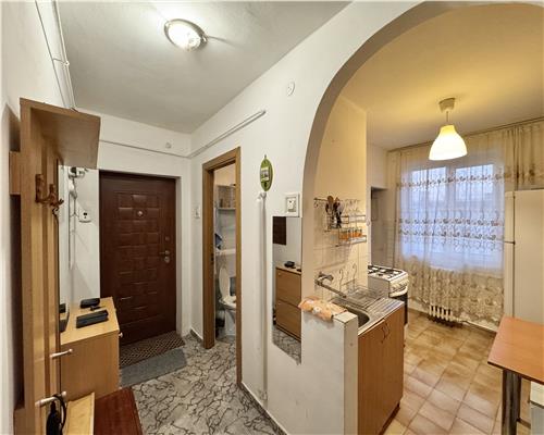 Apartament 2 camere, decomandat, Sud Bulevard