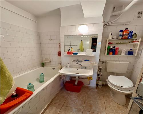 Vanzare apartament 4 camere, 2 bai, in Ploiesti, zona Parcul Aurora
