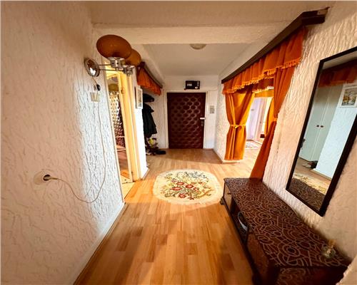 Vanzare apartament 4 camere, 2 bai, in Ploiesti, zona Parcul Aurora
