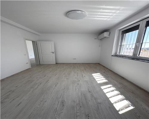 Vanzare apartament 3 camere, 2 locuri de parcare, bloc nou, Ploiesti, Albert