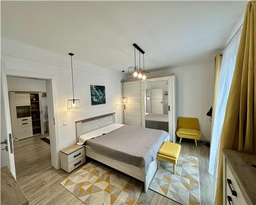 Inchiriere apartament 3 camere, Ploiesti, zona  Albert, parcare proprie
