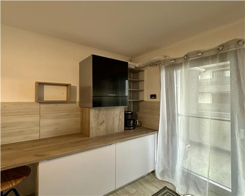 Inchiriere apartament 3 camere, Ploiesti, zona  Albert, parcare proprie