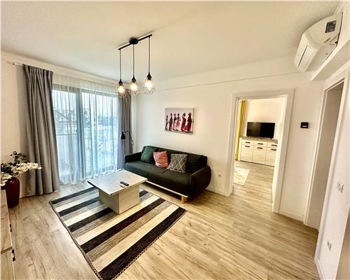 Inchiriere apartament 3 camere, Ploiesti, zona  Albert, parcare proprie