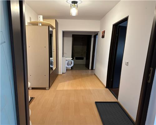 Inchiriere apartament 2 camere, Ploiesti, zona Piata M. Viteazul