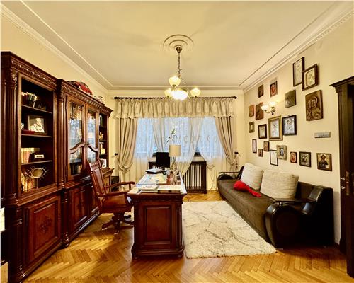 Vila D+P+1E, 11 camere, Bulevard, Ploiesti
