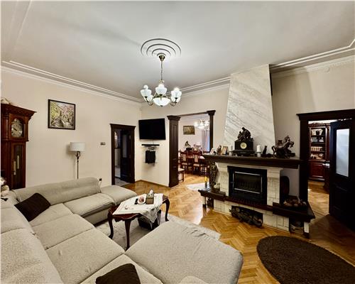 Vila D+P+1E, 11 camere, Bulevard, Ploiesti