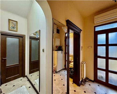 Vila D+P+1E, 11 camere, Bulevard, Ploiesti