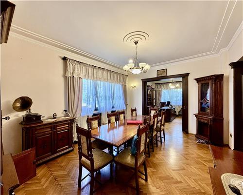 Vila D+P+1E, 11 camere, Bulevard, Ploiesti