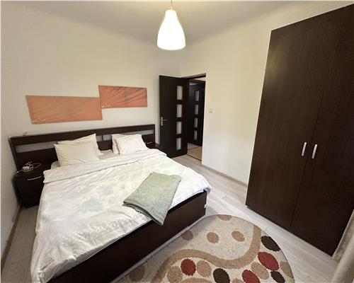 Inchiriez apartament 2 camere, ultracentral, Ploiesti, gradina proprie