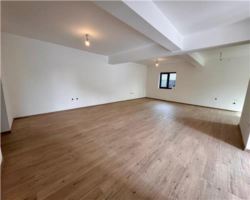 Casa 8 camere, in Ploiesti zona Albert