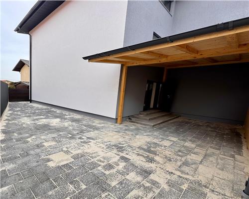 Casa 8 camere, in Ploiesti zona Albert