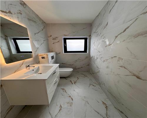Casa 8 camere, in Ploiesti zona Albert