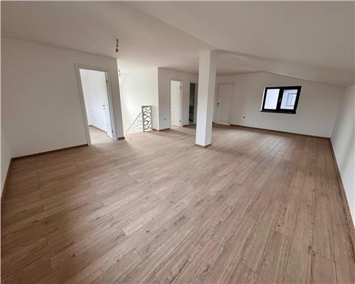 Casa 8 camere, in Ploiesti zona Albert