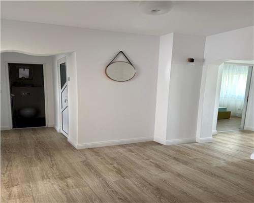 Apartament 3 camere, spatios, prima inchiriere, zona Piata M. Viteazul, Ploiesti