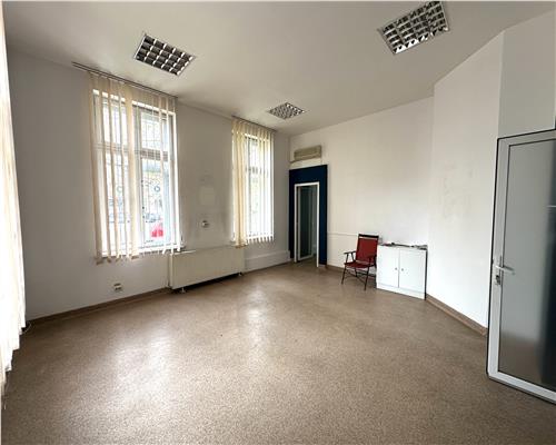 Inchiriere Spatiu Comercial 5 camere, zona Ultracentrala, Ploiesti