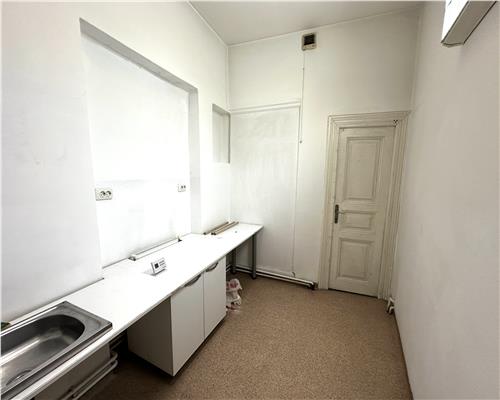 Inchiriere Spatiu Comercial 5 camere, zona Ultracentrala, Ploiesti