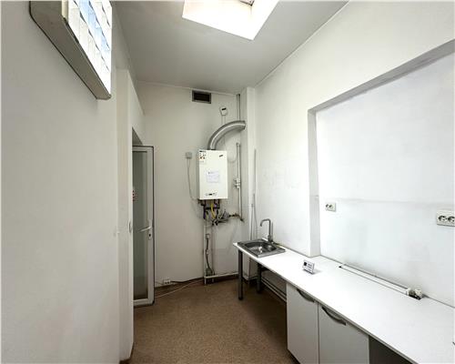 Inchiriere Spatiu Comercial 5 camere, zona Ultracentrala, Ploiesti