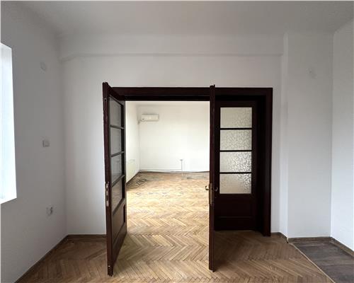 Inchiriere spatiu comercial sau birouri, 100 mp, ultracentral Ploiesti