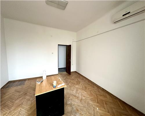 Inchiriere spatiu comercial sau birouri, 100 mp, ultracentral Ploiesti