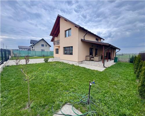 Casa 5 camere, in Strejnicu, la 5 minute de Ploiesti
