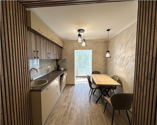 Apartament de lux, prima inchiriere, centrala proprie, zona Paltinis, Ploiesti