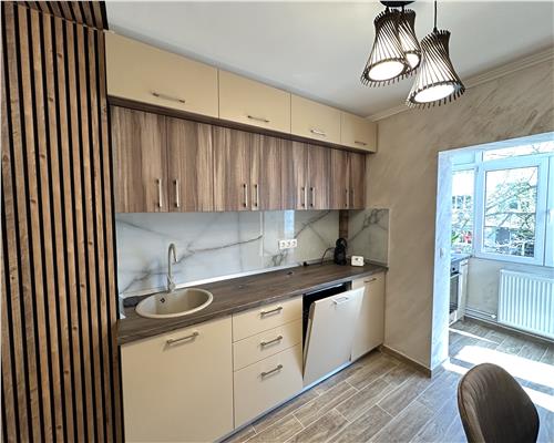 Apartament de lux, prima inchiriere, centrala proprie, zona Paltinis, Ploiesti