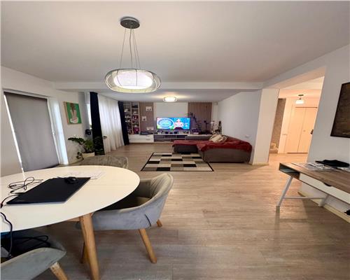 Casa 4 camere, in Ploiesti, cartier Irish Park.