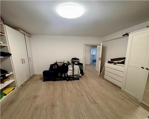 Casa 4 camere, in Ploiesti, cartier Irish Park.