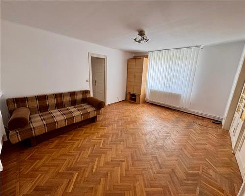 Casa 3 camere pentru activitati comerciale sau cazare muncitori, Ploiesti, zona centrala.