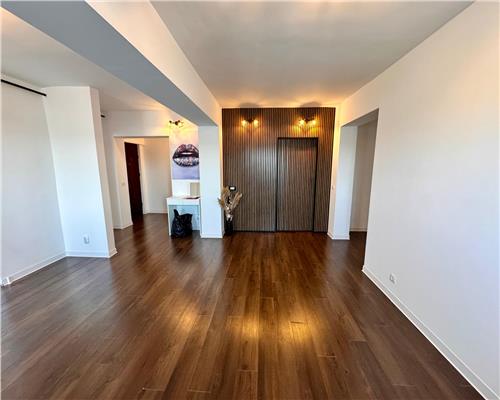 Apartament 4 camere, complet renovat, Ploiesti, zona Malu Rosu.