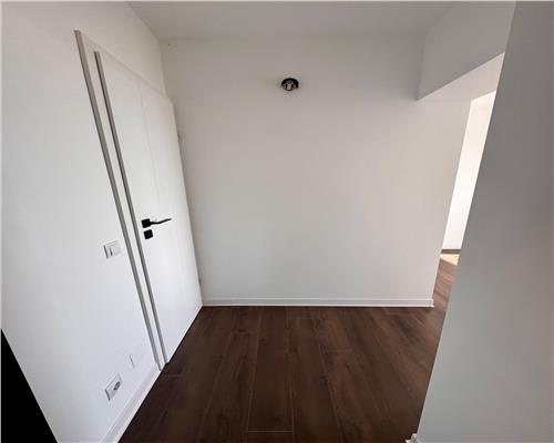 Apartament 4 camere, complet renovat, Ploiesti, zona Malu Rosu.