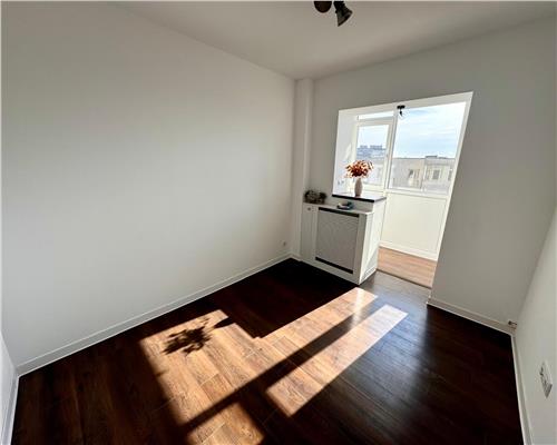 Apartament 4 camere, complet renovat, Ploiesti, zona Malu Rosu.