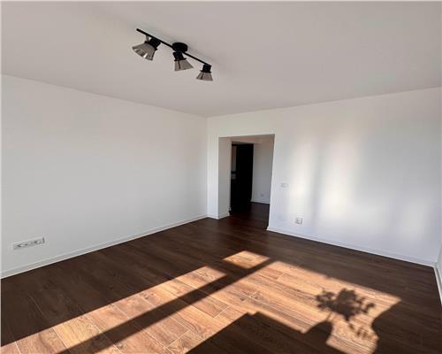Apartament 4 camere, complet renovat, Ploiesti, zona Malu Rosu.