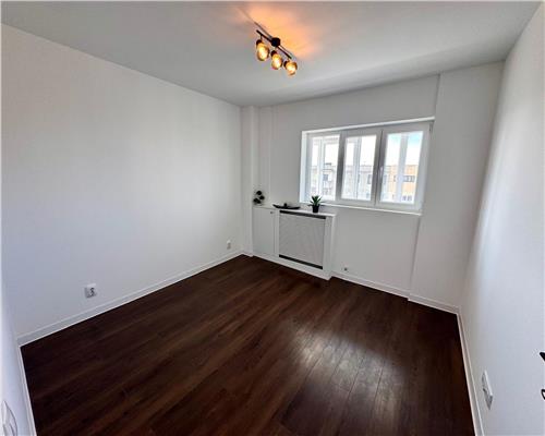 Apartament 4 camere, complet renovat, Ploiesti, zona Malu Rosu.