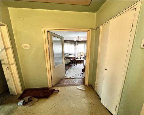 Vanzare apartament 2 camere, zona Sud, Bulevardul Castanilor, Ploiesti