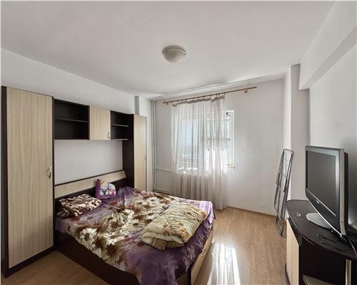 Inchiriere apartament 3 camere, zona ultracentrala, spatios, 2 bai, 2 balcoane, Ploiesti