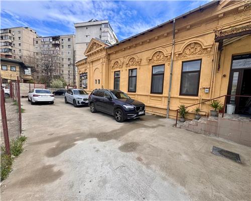 Spatiu comercial de inchiriat, in Ploiesti, zona ultracentrala.