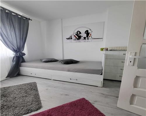 Inchiriere apartament 3 camere, modern, Ploiesti, zona Cantacuzino