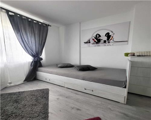 Inchiriere apartament 3 camere, modern, Ploiesti, zona Cantacuzino