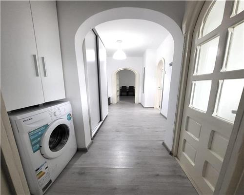 Inchiriere apartament 3 camere, modern, Ploiesti, zona Cantacuzino