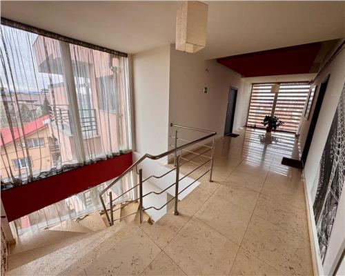 Penthouse 2 camere, parcare suprateran, Ploiesti, cartier Albert