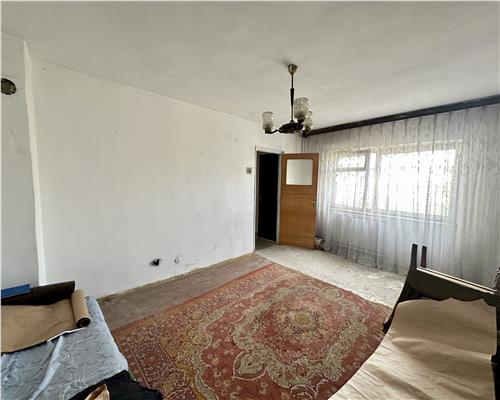 Vanzare apartament 2 camere, decomandat, zona Democratiei, Ploiesti