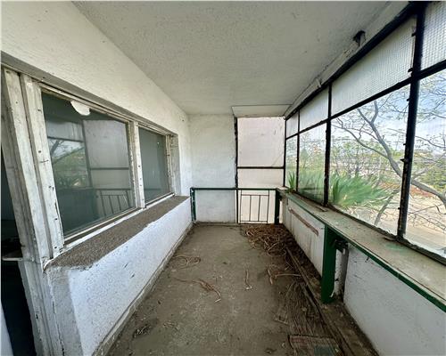 Vanzare apartament 2 camere, decomandat, zona Democratiei, Ploiesti