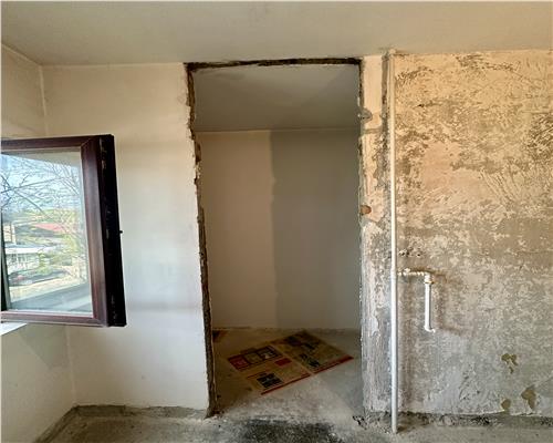 Vanzare apartament 2 camere, decomandat, zona Democratiei, Ploiesti