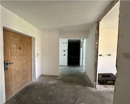 Vanzare apartament 2 camere, decomandat, zona Democratiei, Ploiesti