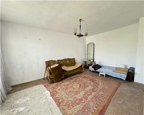 Vanzare apartament 2 camere, decomandat, zona Democratiei, Ploiesti