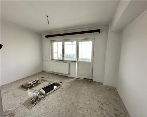 Vanzare apartament 2 camere, decomandat, zona Democratiei, Ploiesti